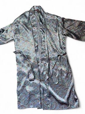 Vintage Fredericks of Hollywood Robe